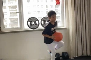 篮球功能性训练动作图片